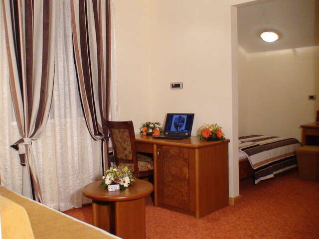 Отель Hotel BaMBiS Подгорица-19